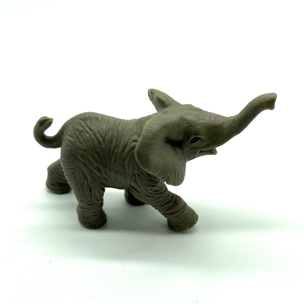 African Smiling Baby Gray Elephant Wildlife Figure Safari Ltd NEW with Tags
